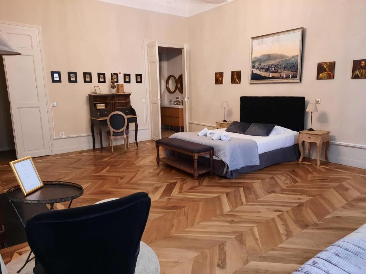 Les Suites De Sautet Bed & Breakfast 3*